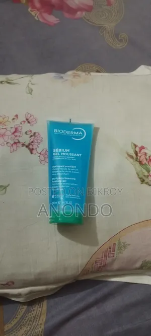 দ্য বায়ো-ডার্মা ক্লিনজার