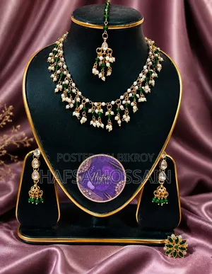 সম্পূর্ণ সবুজ এবং মুক্তার গহনার সেট