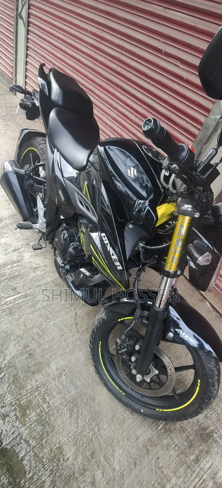 সুজুকি জিক্সার ২০২৫ কালো