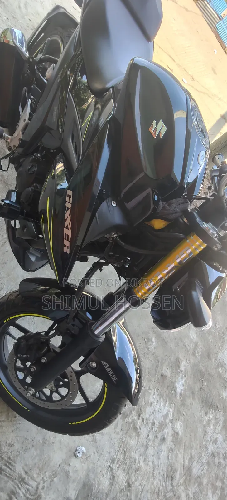 সুজুকি জিক্সার ২০২৫ কালো
