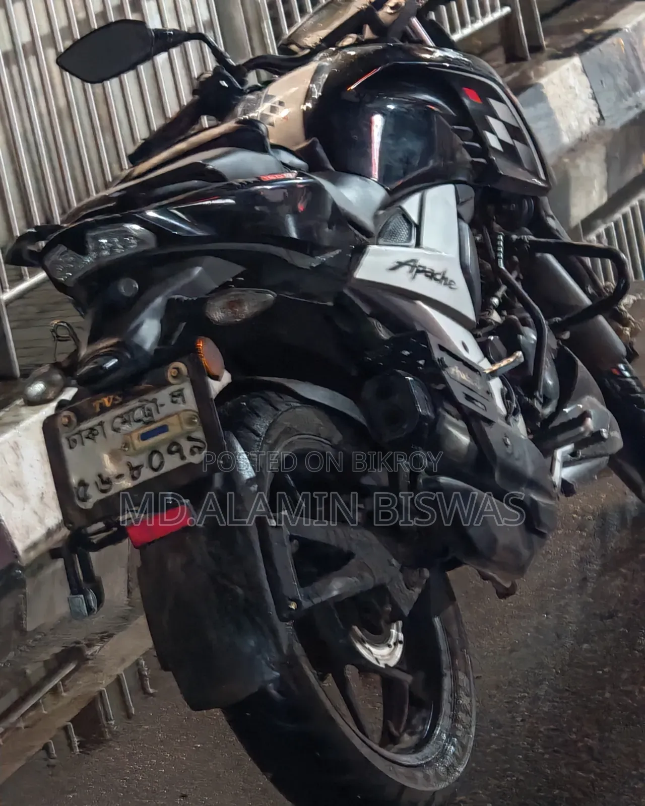 TVS Apache 160 4V 2022 Black