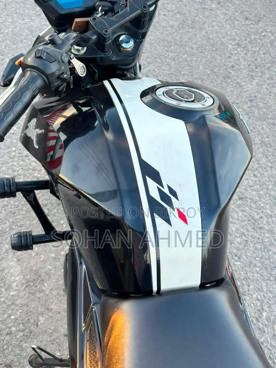 TVS Apache RTR 160 4V 2021 Black