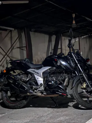 TVS Apache 160 4V 2022 Black