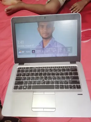Laptop HP EliteBook 725 G4 8GB AMD Ryzen 5 SSD 256GB