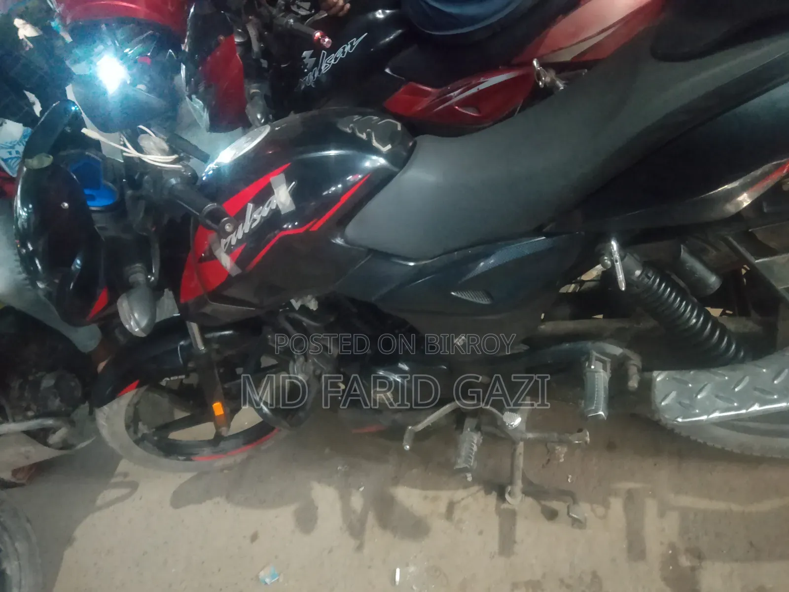 Bajaj Pulsar 150 2025 Black