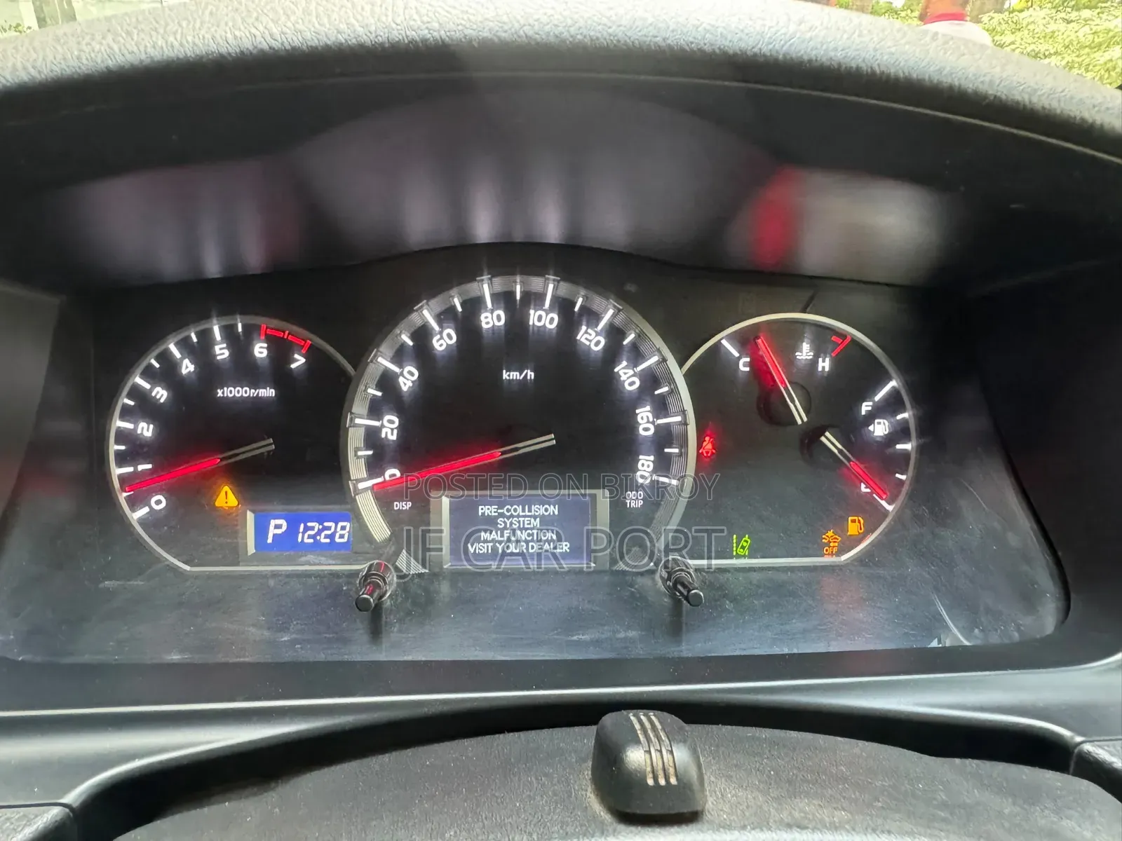 Toyota HiAce 2019 White