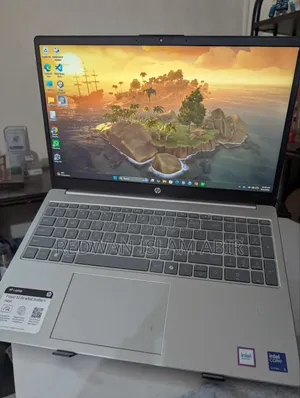 New Laptop HP 15-fd0290ns 8GB Intel Core Ultra 5 SSHD (Hybrid) 512GB
