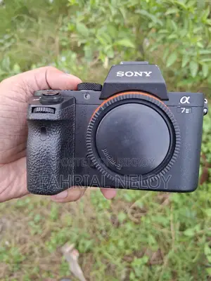 Sony A7ii + Viltrox 85 Mm, Viltrox 24 Mm Lens