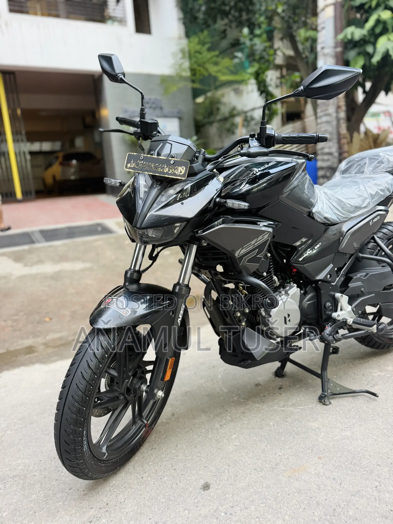 হিরো এক্সট্রিম ১২৫আর ২০২৬ ব্ল্যাক