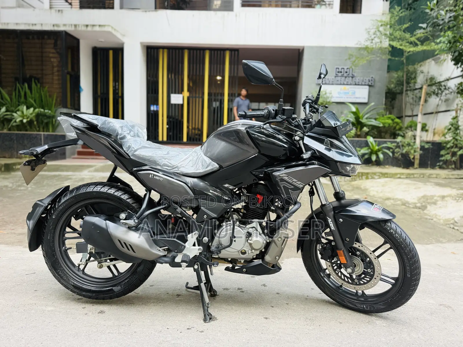 হিরো এক্সট্রিম ১২৫আর ২০২৬ ব্ল্যাক