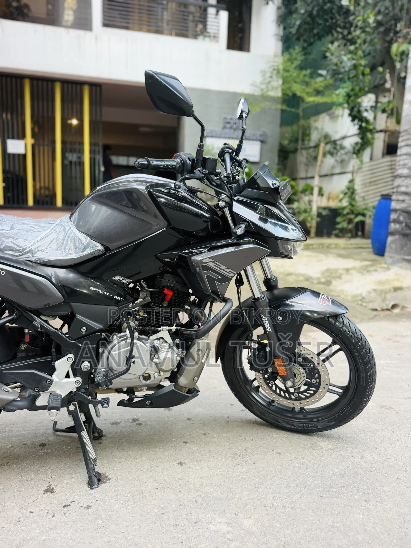 হিরো এক্সট্রিম ১২৫আর ২০২৬ ব্ল্যাক
