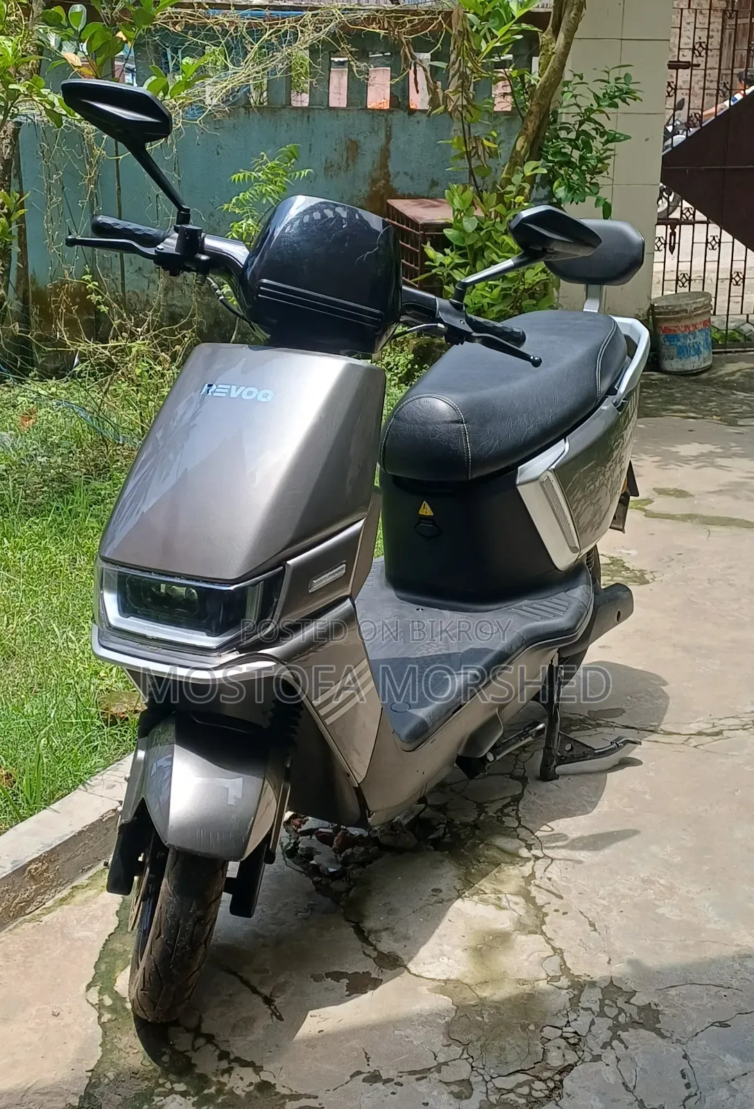 রেভিউ এ১২-এস ২০২৫ গ্রে