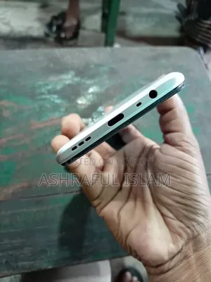EL 64 GB White