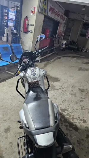 হিরো হাঙ্ক ২০২০ হোয়াইট