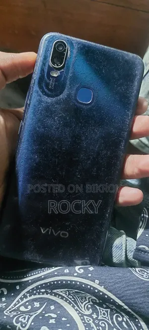 Vivo Y11 32 GB Blue