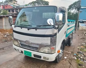 টয়োটা ডায়না পিকআপ ২০১৭