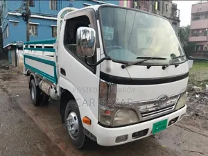 টয়োটা ডায়না পিকআপ ২০১৭