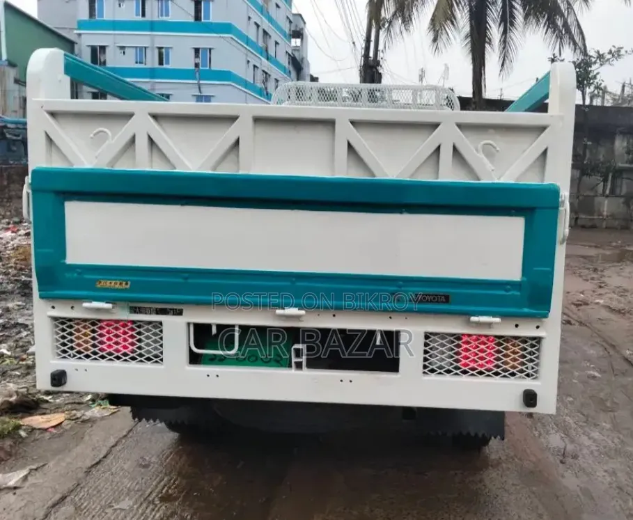 টয়োটা ডায়না পিকআপ ২০১৭