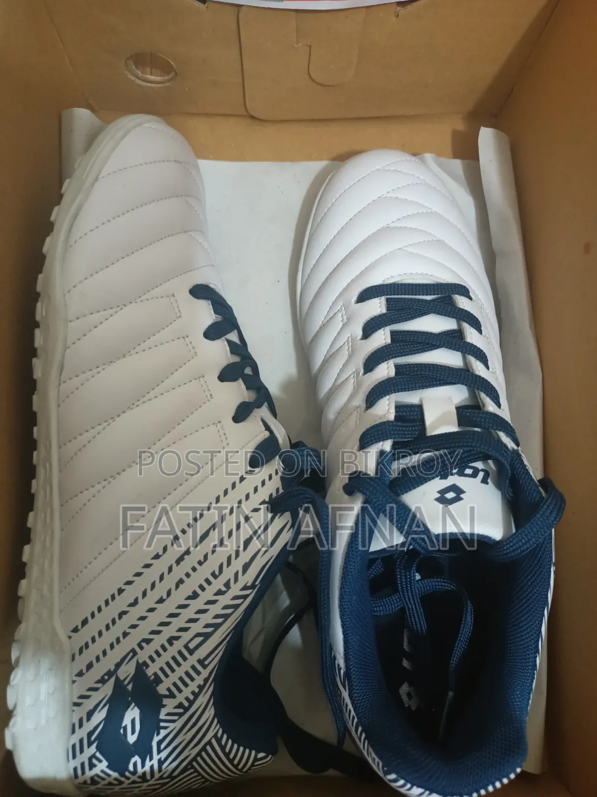 White & Navy Stylish Sports Shoes – Excellent Condition | Size 40