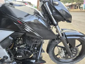 TVS Apache RTR 160 2V ABS 2022 Black