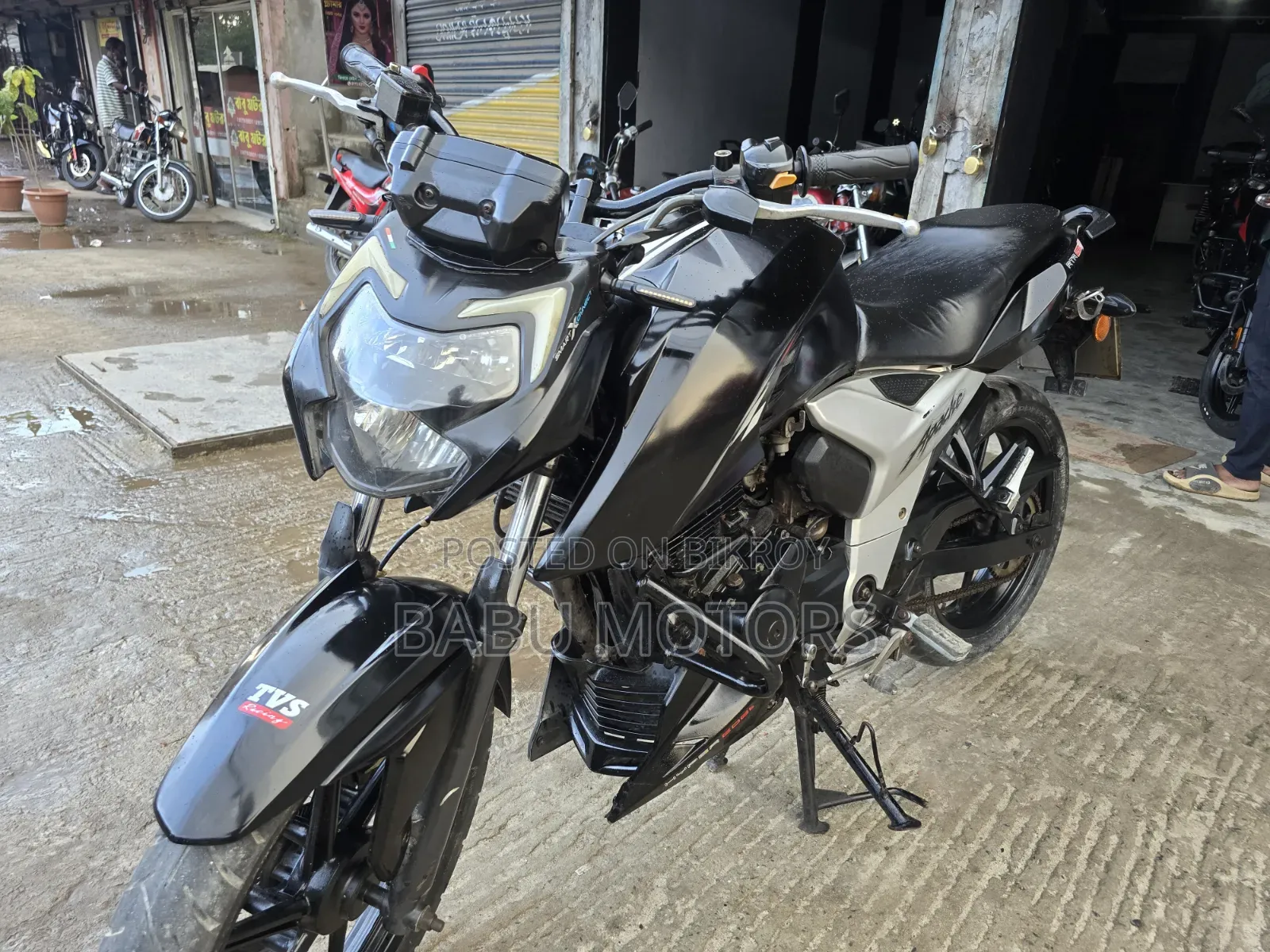 TVS Apache RTR 160 2V ABS 2022 Black