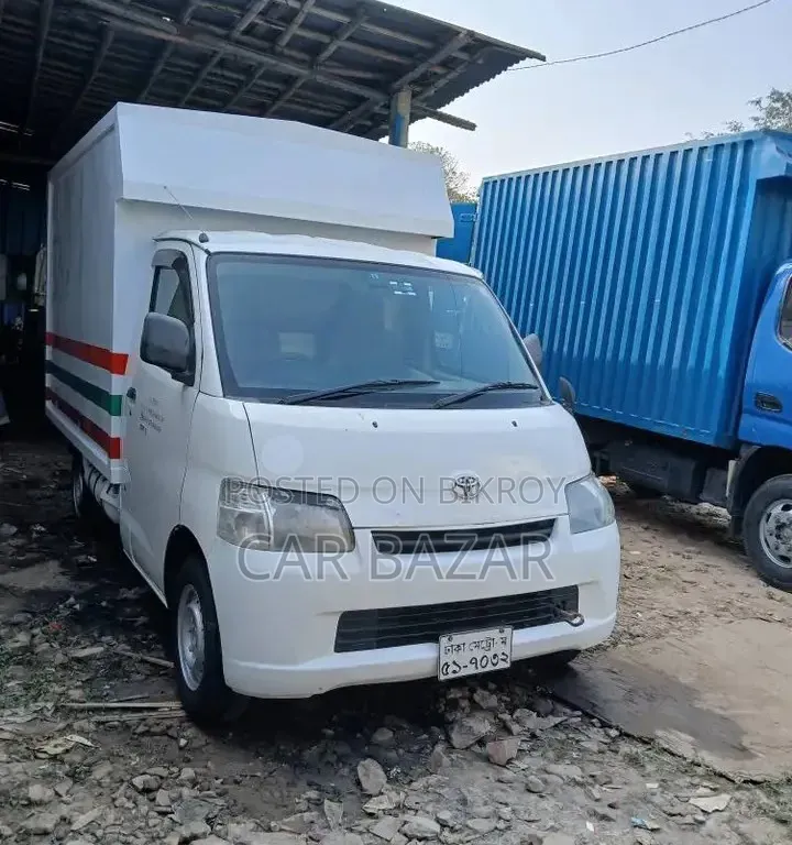টয়োটা S40 কাভার ভ্যান ২০০৮