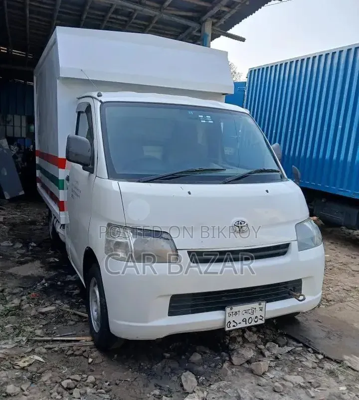 টয়োটা S40 কাভার ভ্যান ২০০৮