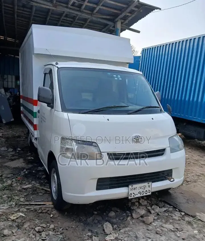 টয়োটা S40 কাভার ভ্যান ২০০৮