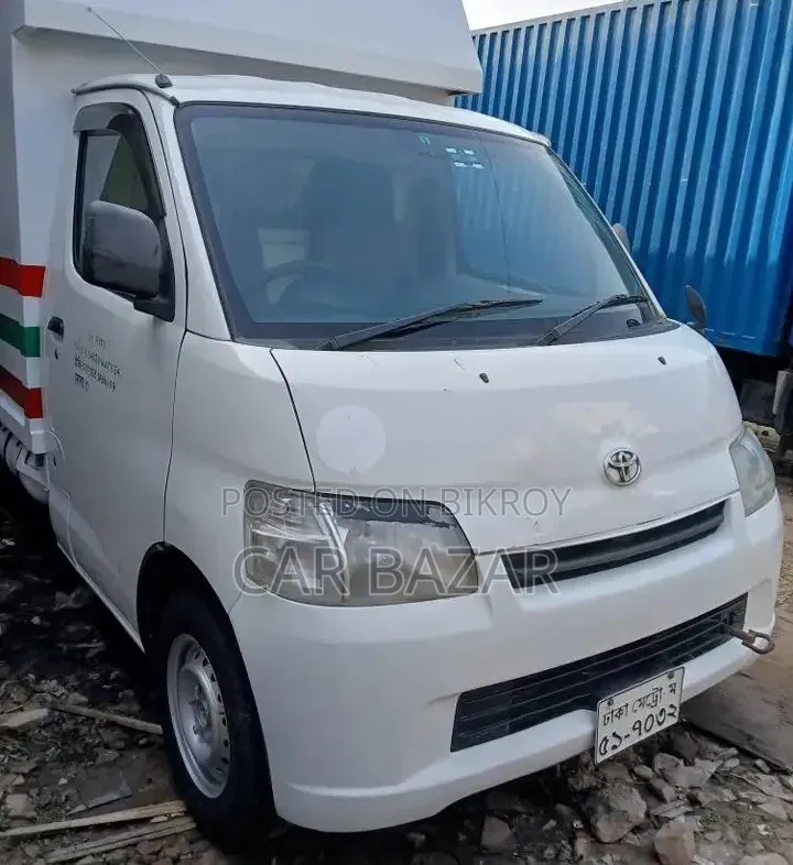 টয়োটা S40 কাভার ভ্যান ২০০৮