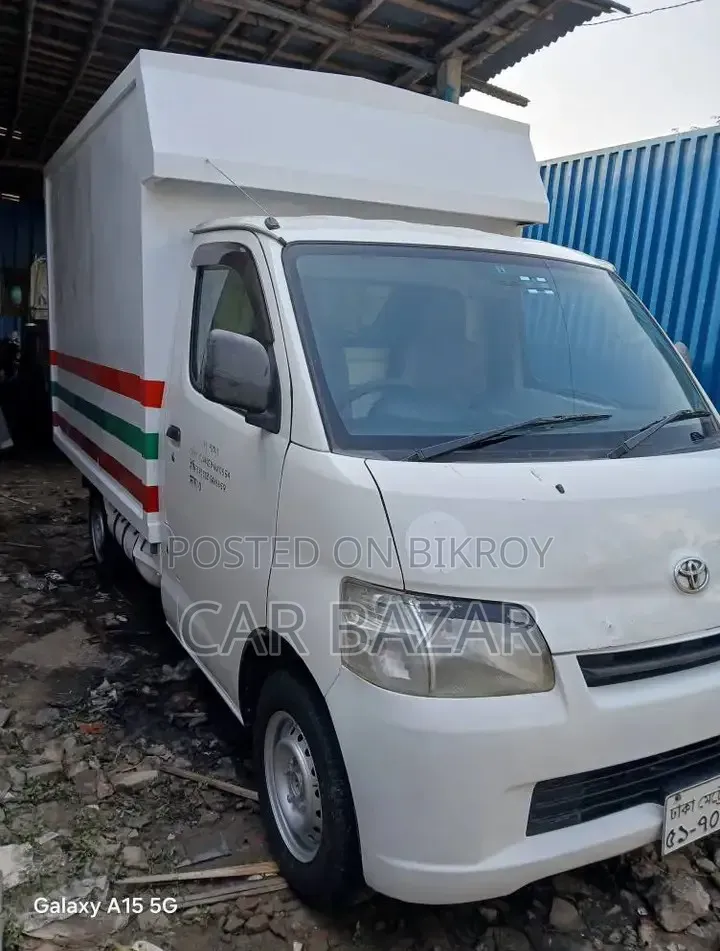 টয়োটা S40 কাভার ভ্যান ২০০৮