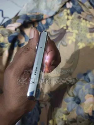 Tecno Camon 40 Pro 4G 256 GB Silver