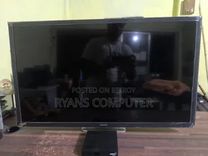 স্যামসাং ৩২" Led TV ও আকাশ ডিটিএস সেটাপ ব্ক্স  এক সাথে