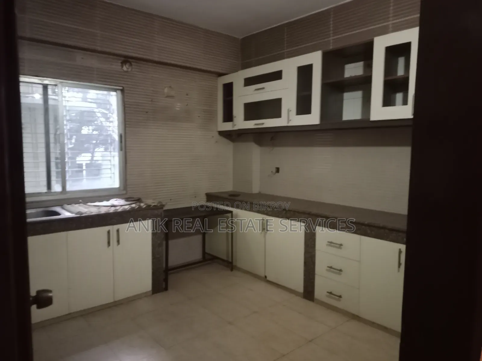 3bdrm Apartment in Anik Real Estate, Gulshan for rent