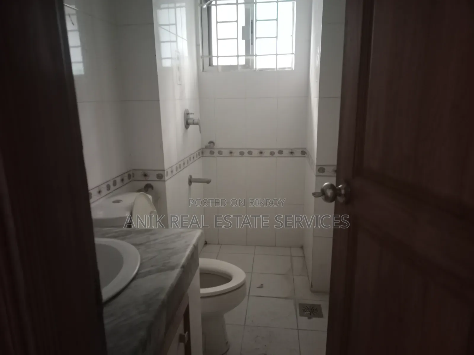3bdrm Apartment in Anik Real Estate, Gulshan for rent