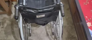 একটি মেডিকেল হুইল চেয়ার বিক্রি করা হবে