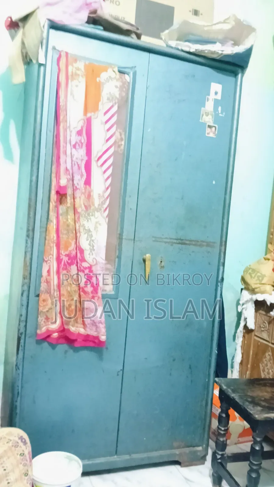 স্টিলের শক্ত আলমারি বিক্রি করা হবে