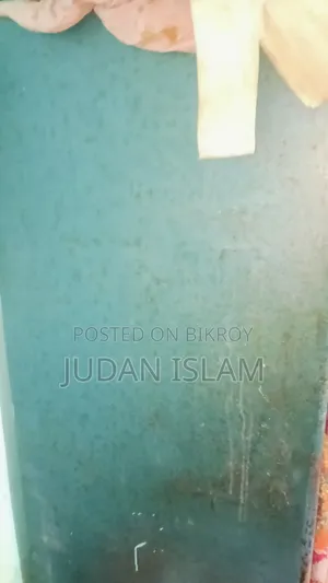 স্টিলের শক্ত আলমারি বিক্রি করা হবে
