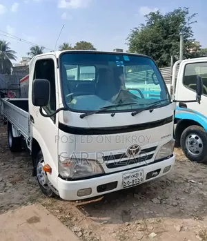 Toyota Dyna Pikup Diesel 2012