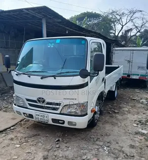 Toyota Dyna Pickup Diesel 2012