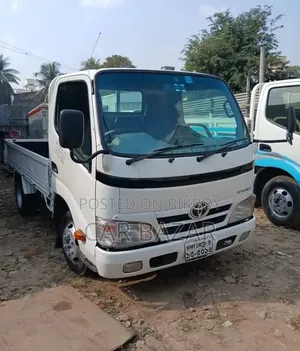 Toyota Dyna Pickup Diesel 2012