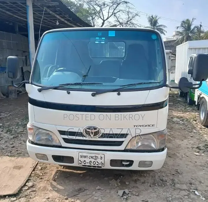 Toyota Dyna Pickup Diesel 2012