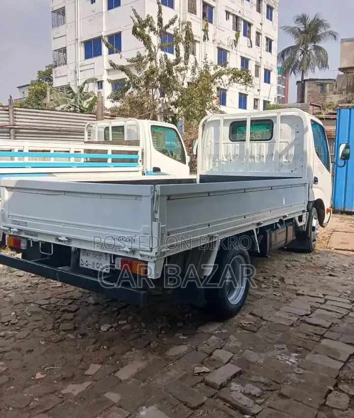 Toyota Dyna Pickup Diesel 2012