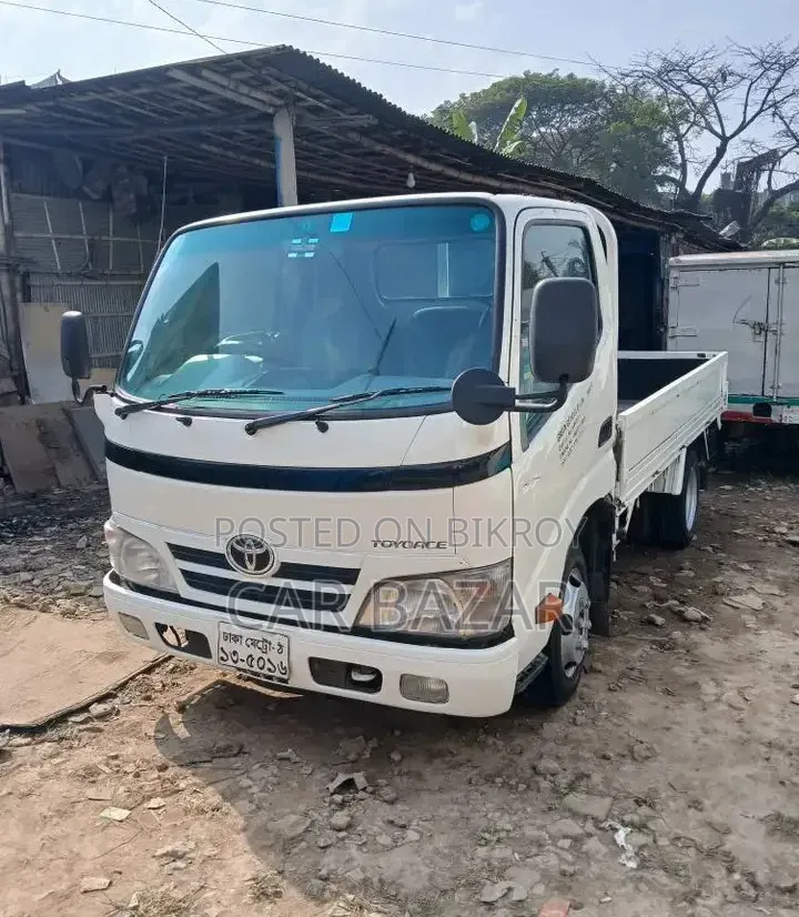 Toyota Dyna Pickup Diesel 2012