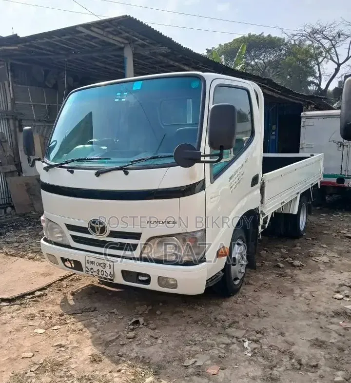 Toyota Dyna Pickup Diesel 2012