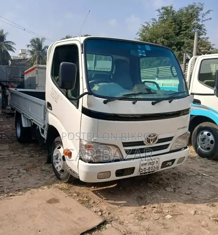 Toyota Dyna Pickup Diesel 2012