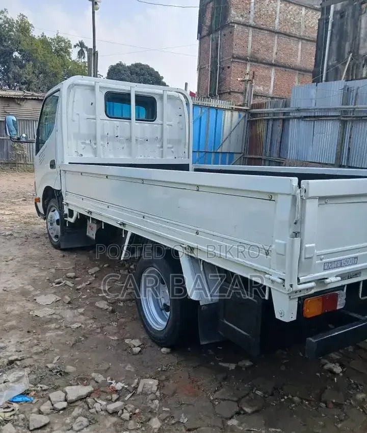 Toyota Dyna Pickup Diesel 2012