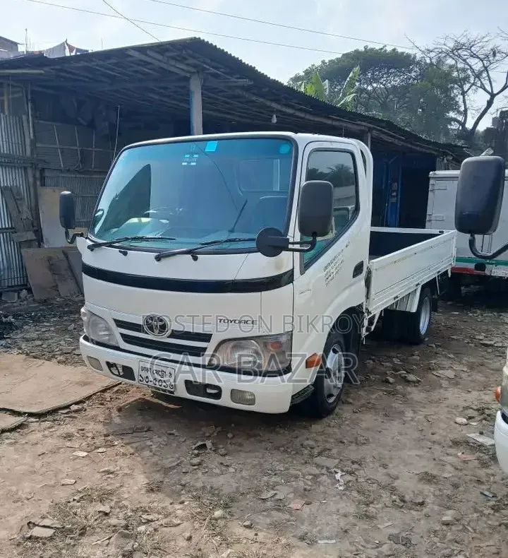 Toyota Dyna Pickup Diesel 2012