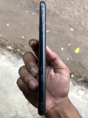 অ্যাপল আইফোন এক্সআর ১২৮ জিবি কালো