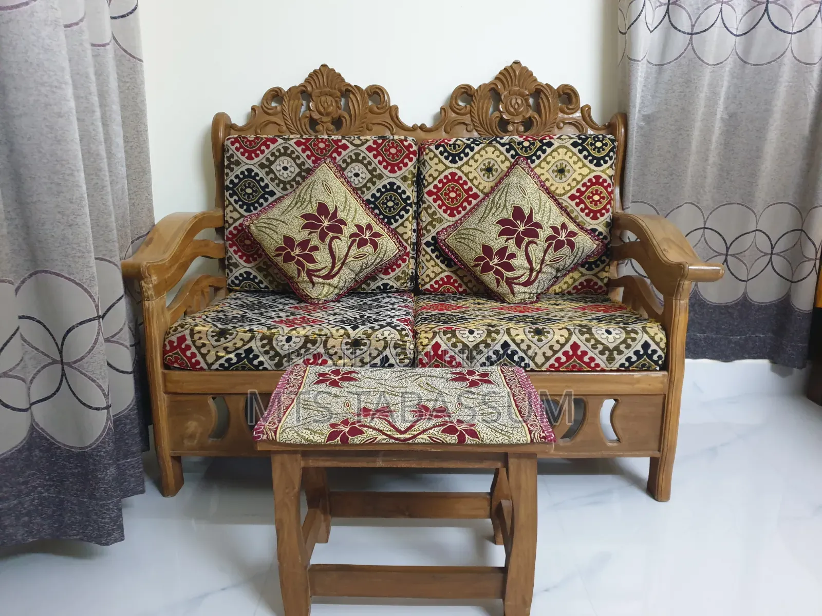 সেগুন কাঠের সোফা