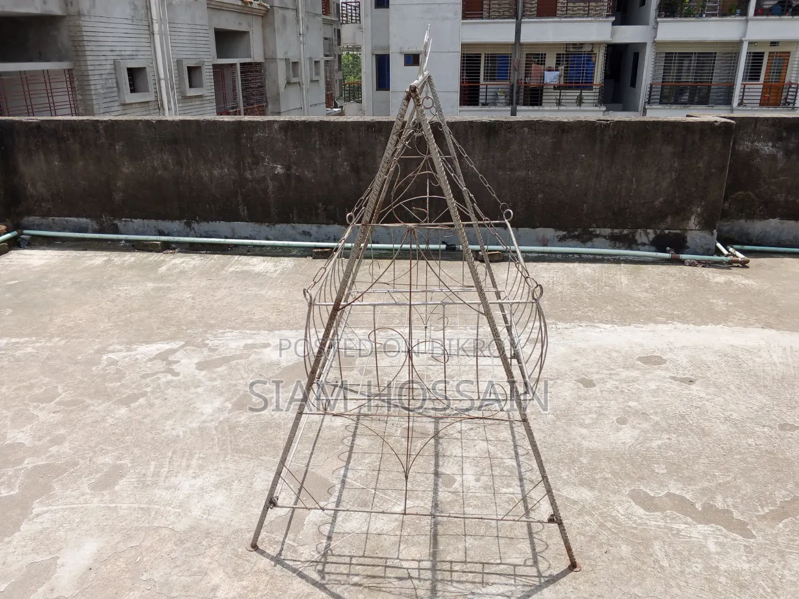 বাচ্চাদের দোলনা